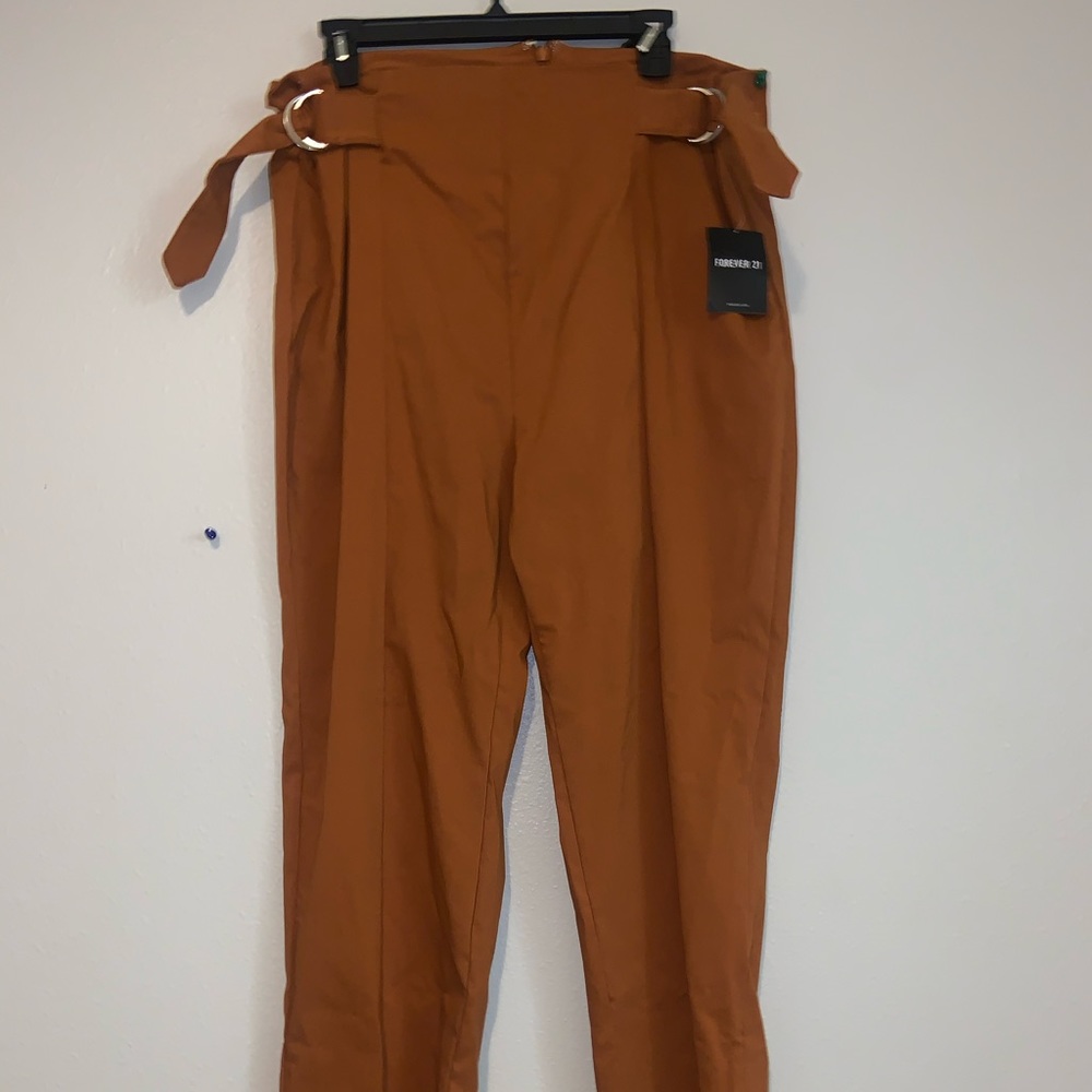Straight leg pant